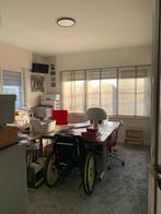 top Zeer mooi groot bureel bureau en ledenblok op, Enlèvement, Réglable en hauteur, Comme neuf, Bureau