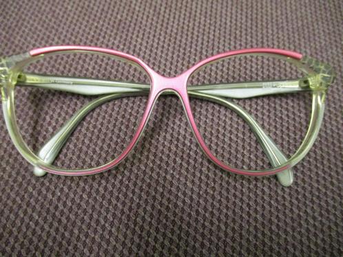 VINTAGE BRILMONTUUR "ZEISS" ANNO +/-1980 MET ROZE TINTEN, Handtassen en Accessoires, Zonnebrillen en Brillen | Dames, Zo goed als nieuw