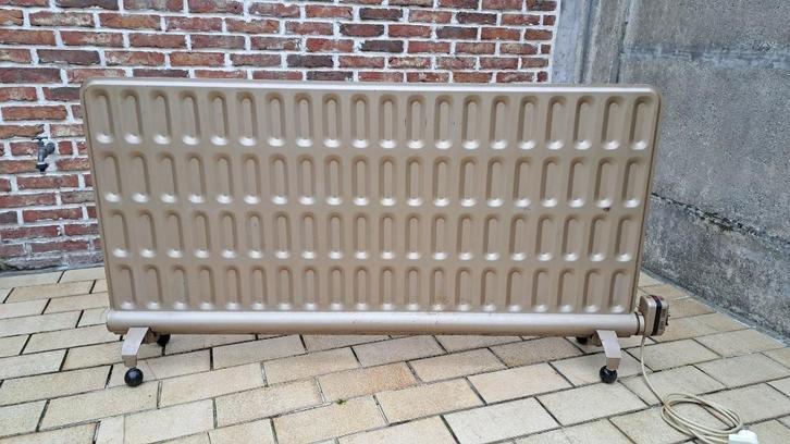 DIMPLEX Mod E420 elektrische verwarming van gietijzer, Doe-het-zelf en Bouw, Verwarming en Radiatoren, Gebruikt, Radiator, 800 watt of meer