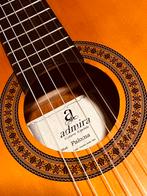 Admira Paloma klassieke Spaanse gitaar, met nieuwe snaren!, Muziek en Instrumenten, Ophalen, Zo goed als nieuw
