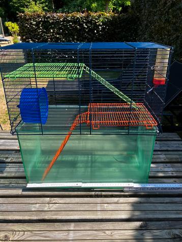 Hamsterkooi beschikbaar voor biedingen