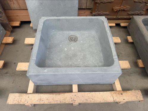 Oude arduinen wasbak , blauwsteen lavabo, Doe-het-zelf en Bouw, Sanitair, Gebruikt, Ophalen