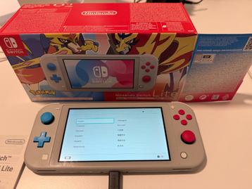 Nintendo Switch Lite Pokémon Sword & Shield Zacian & Zamazen beschikbaar voor biedingen