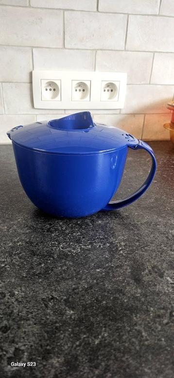 Tupperware microplus schenkkan 1l  beschikbaar voor biedingen