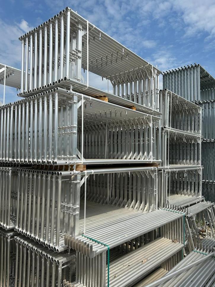 Échafaudage en aluminium avec sols et balustrades - 95 m², Bricolage & Construction, Échafaudages, Neuf, Échafaudage de façade