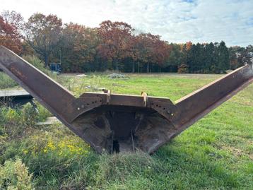 CW30 Slotenbak / Grachtenbak / V bak beschikbaar voor biedingen