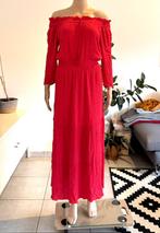 Superbe robe rouge à encolure carmen (taille S/M) neuve, Taille 38/40 (M), Enlèvement ou Envoi, Neuf, Rouge