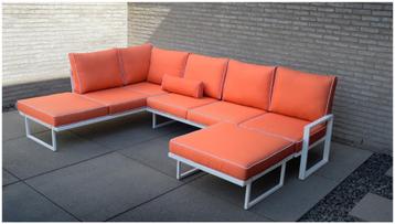 Lounge set beschikbaar voor biedingen