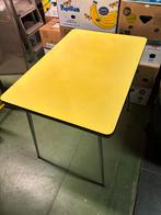 Vintage tafel geel, Caravans en Kamperen, Ophalen, Zo goed als nieuw