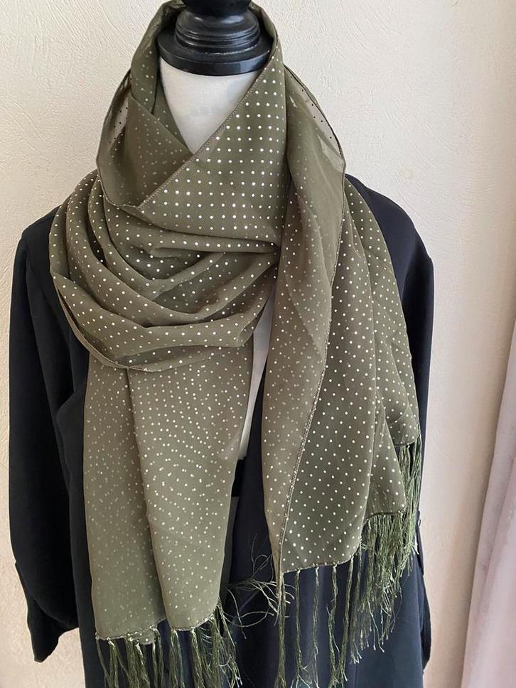 Vintage donkergroene sjaal met zilveren stippen —, Kleding | Dames, Mutsen, Sjaals en Handschoenen, Zo goed als nieuw, Ophalen of Verzenden