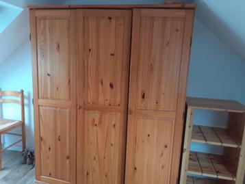 Garde robe  beschikbaar voor biedingen