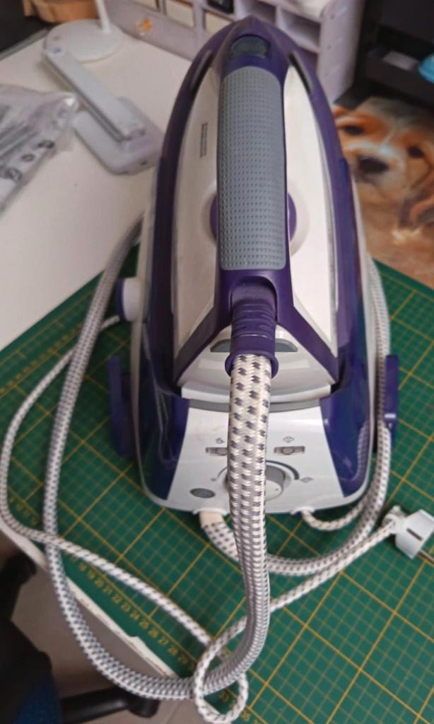 Centrale vapeur haute puissance, Elektronische apparatuur, Strijkijzers en Strijkplanken, Zo goed als nieuw, Strijkijzer met snoer