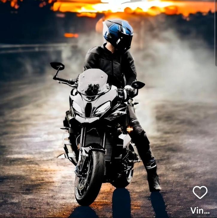 BMW S1000XR TRIPLE BLACK, Motoren, Motoren | BMW, Particulier, Toermotor, meer dan 35 kW, 4 cilinders, Motorrijbewijs A, Cruise Control