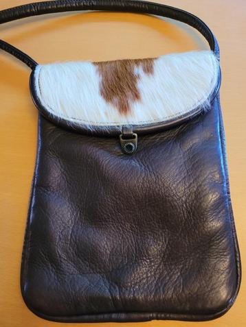 Kleine lederen handtas TIBANA beschikbaar voor biedingen