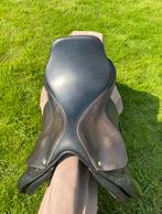 Twee zadel te koop, Ophalen, Gebruikt, Dressuur