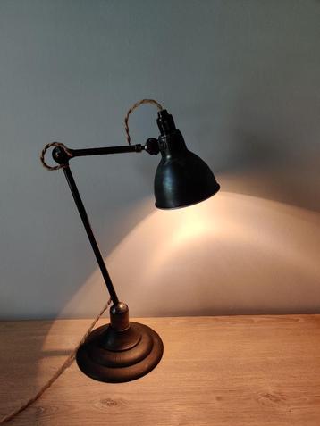 Industriële Mazda atelierlamp 1920-1930 beschikbaar voor biedingen