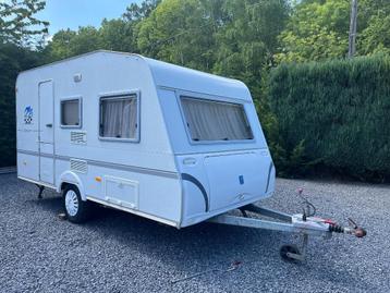 Magtige Mooie caravan Knaus Sport met stappelbedjes beschikbaar voor biedingen