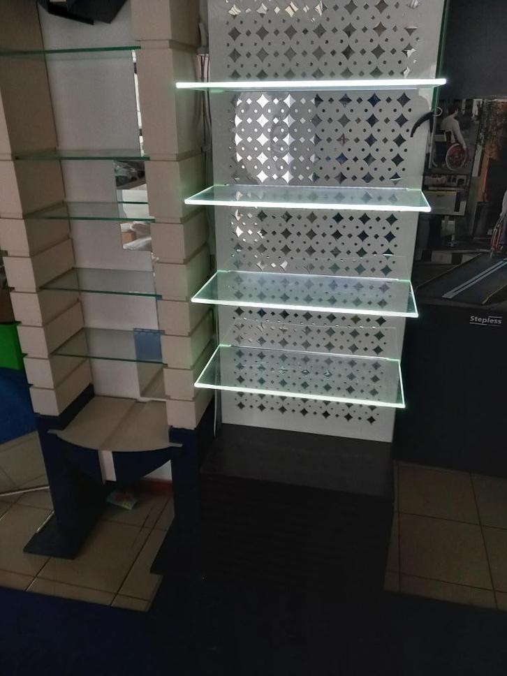 VITRINES, Antiquités & Art, Antiquités | Meubles | Chaises & Canapés, Enlèvement