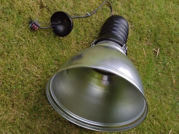 industriele hanglamp beschikbaar voor biedingen