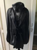 Manteau cape en satin doux avec capuche Sexi, Vêtements | Femmes, Comme neuf, Noir, Autres types, Enlèvement ou Envoi
