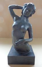 BELGISCHE SCHOOL / NAAKTE VROUW / SCULPTUR BRONS / H=26cm, Antiek en Kunst, Ophalen of Verzenden