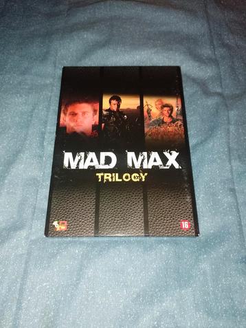 A vendre en coffret DVD la trilogie de Mad Max Mel Gibson 