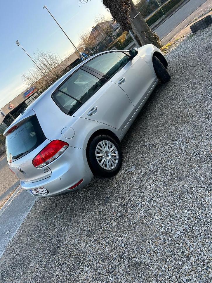 Golf 6 105cv 106tdi + (4 pneu neige ), Auto's, Volkswagen, Particulier, Golf, Achteruitrijcamera, Airconditioning, Elektrische ramen