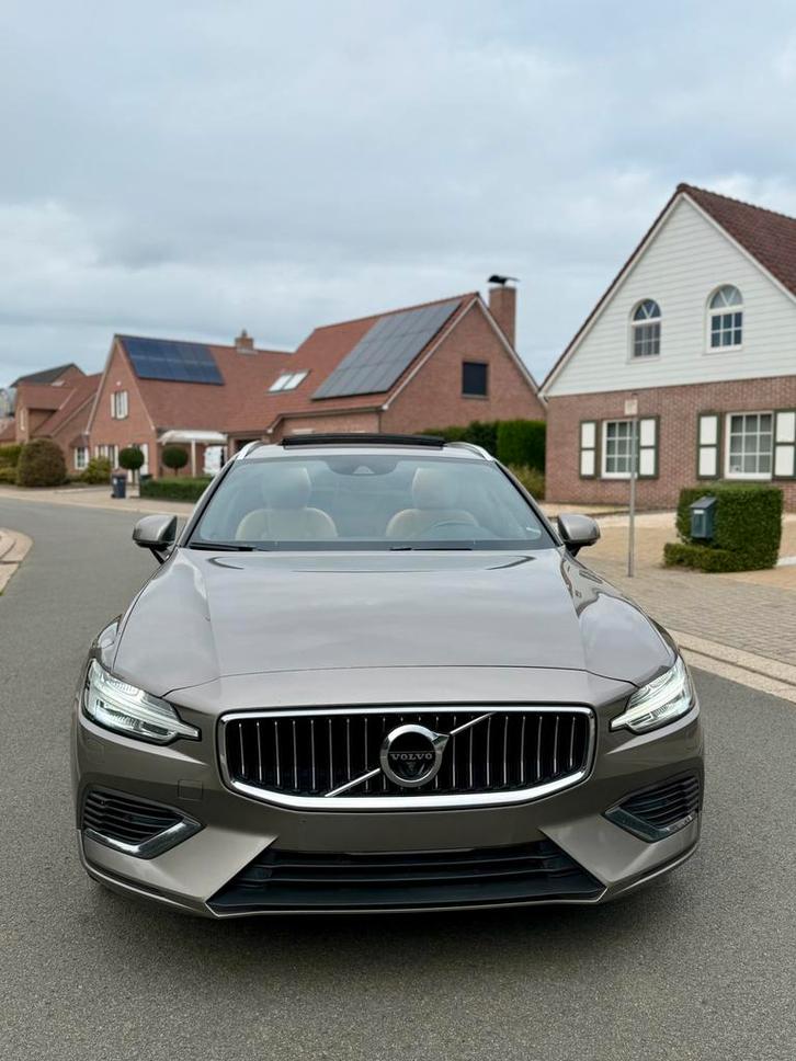 Volvo V60 T8 AWD Twin Engine” Geartronic INSCRIPTION” 303 PK, Auto's, Volvo, Particulier, V60, 360° camera, 4x4, ABS, Achteruitrijcamera