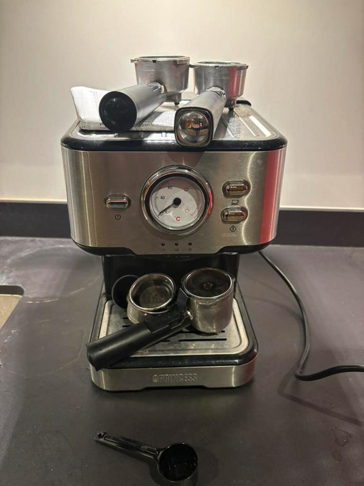 Machine à café espresso Princess, Elektronische apparatuur, Koffiezetapparaten, Gebruikt, Gemalen koffie, Koffiepads en cups, Espresso apparaat