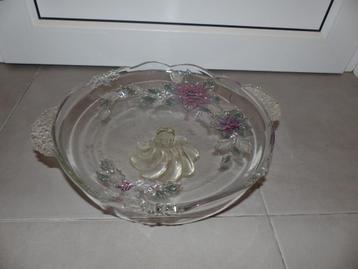 Mooie glazen fruitschaal van Richard Walters beschikbaar voor biedingen
