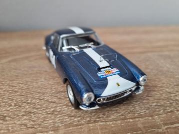 Diverse ferrari 1:43 miniaturen  beschikbaar voor biedingen