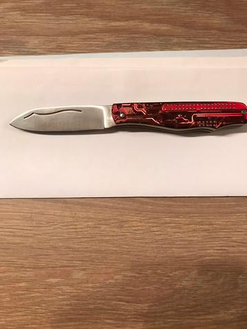 Couteau  beschikbaar voor biedingen