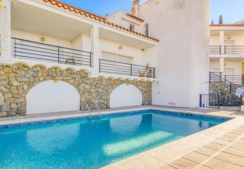 Villa met zwembad en wonderbaarlijk uitzicht, Immo, Appartements & Studios à louer