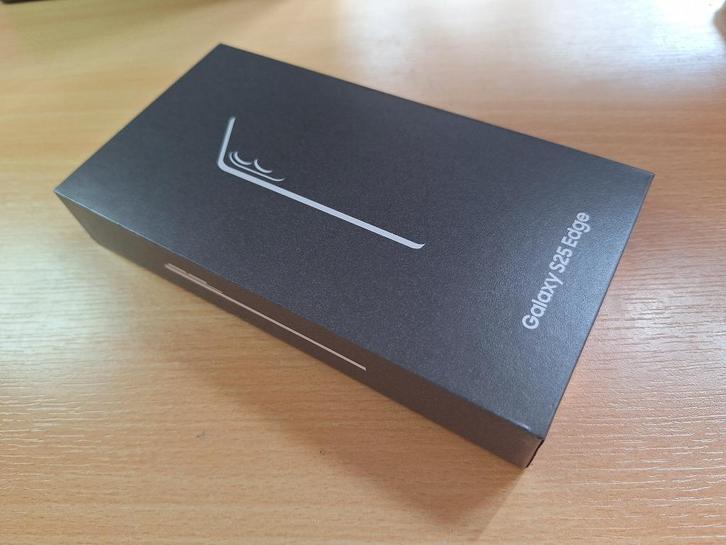 Samsung Galaxy S25 Edge 256GB Titanium Zilver, Telecommunicatie, Mobiele telefoons | Samsung, Nieuw, Overige modellen, 256 GB