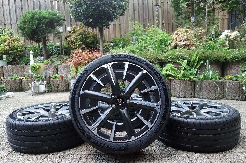 Cupra Born -Nouvelles jantes et pneus Firestorm de 20 pouces, Autos : Pièces & Accessoires, Neuf, Pneus et Jantes, Véhicule de tourisme