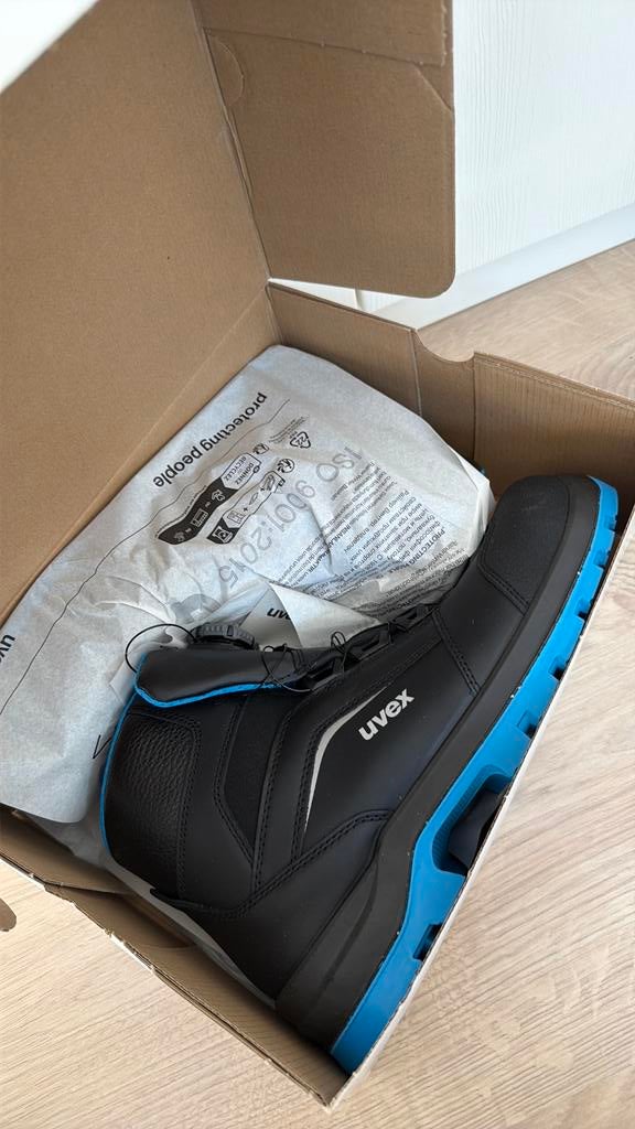 Uvex 2 Xenova, Ophalen, Nieuw