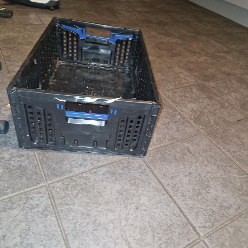 Caisses pliables 75 x 4 euros chacune, Bricolage & Construction, Enlèvement