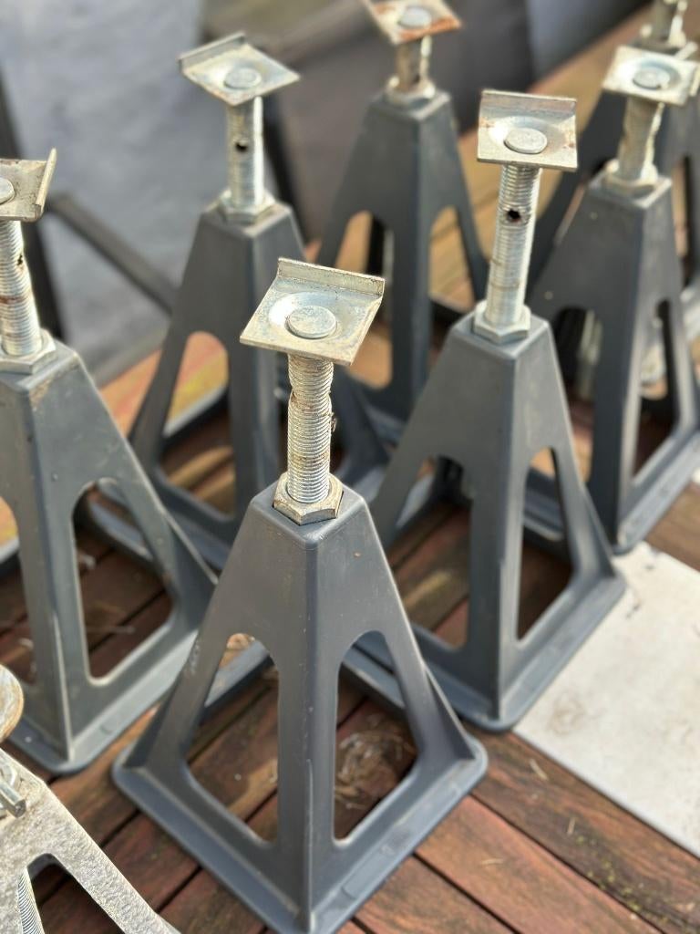 10 Assteunen, Ophalen, Zo goed als nieuw