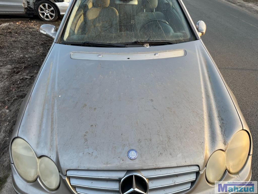 MERCEDES CLK W209 Bruin / brons C723 Motorkap 2002-2009, Gebruikt, Mercedes-Benz AG, Mercedes-Benz, Mercedesstrasse 120
70372  Stuttgart, DE