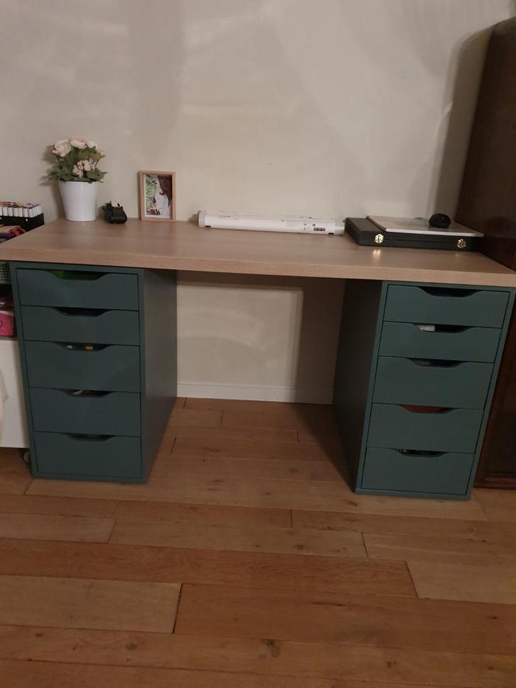 Bureau met 2 ladeblokken IKEA, Huis en Inrichting, Bureaus, Zo goed als nieuw, Bureau, Ophalen