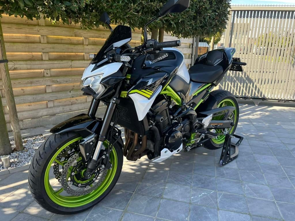 kawasaki z900 **performance ** 12000km** akrapovic**4/2021**, Motoren, 4 cilinders, Motorrijbewijs A, 948 cc, Bedrijf