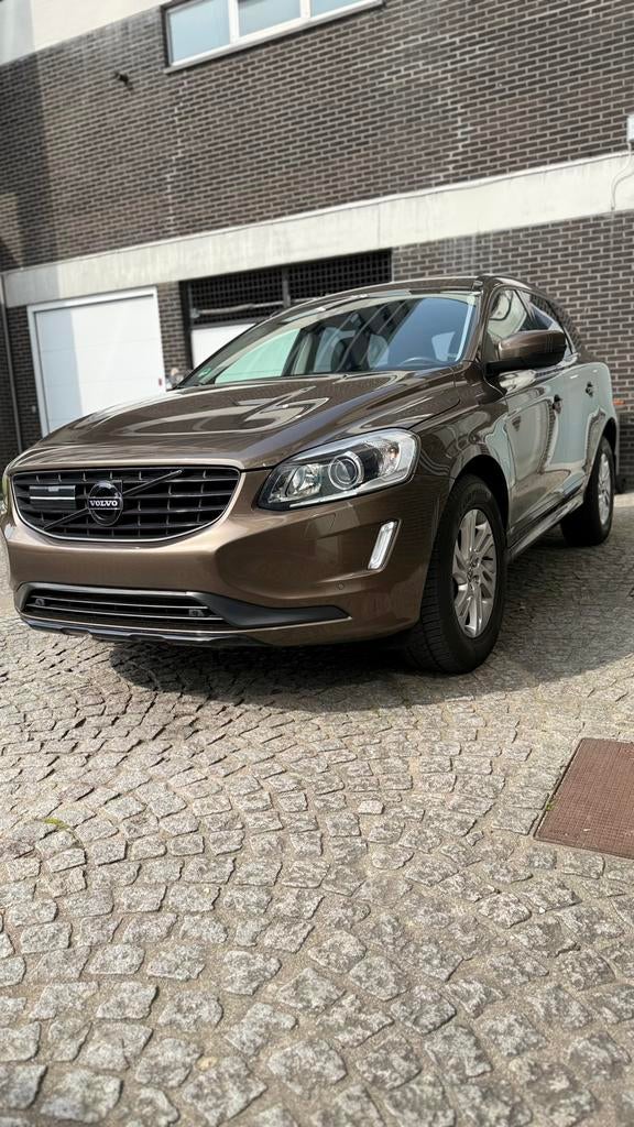 Scie automatique Volvo XC60 2.0 3D 5 cylindres Full Summum, Autos, Cuir, Euro 5, Achat, Phares entièrement LED