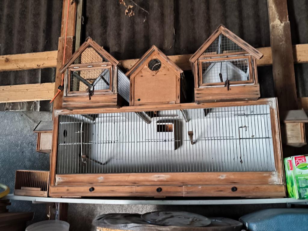Très belle Cage ancienne fait maison +- 120 cm largeur 120€, Animaux & Accessoires, Enlèvement, Utilisé