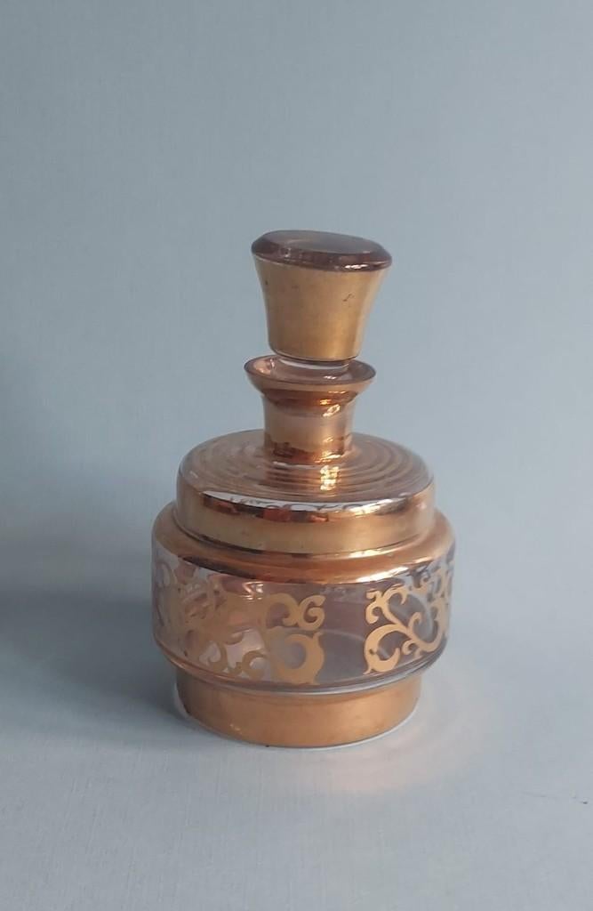 Booms glas parfumflesje, Ophalen