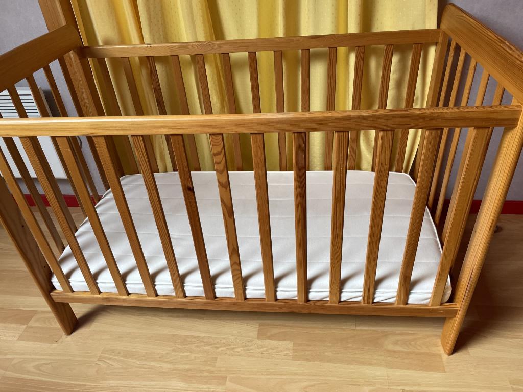 Lit bébé réglable en hauteur, Enfants & Bébés, Enlèvement, Utilisé, Lit