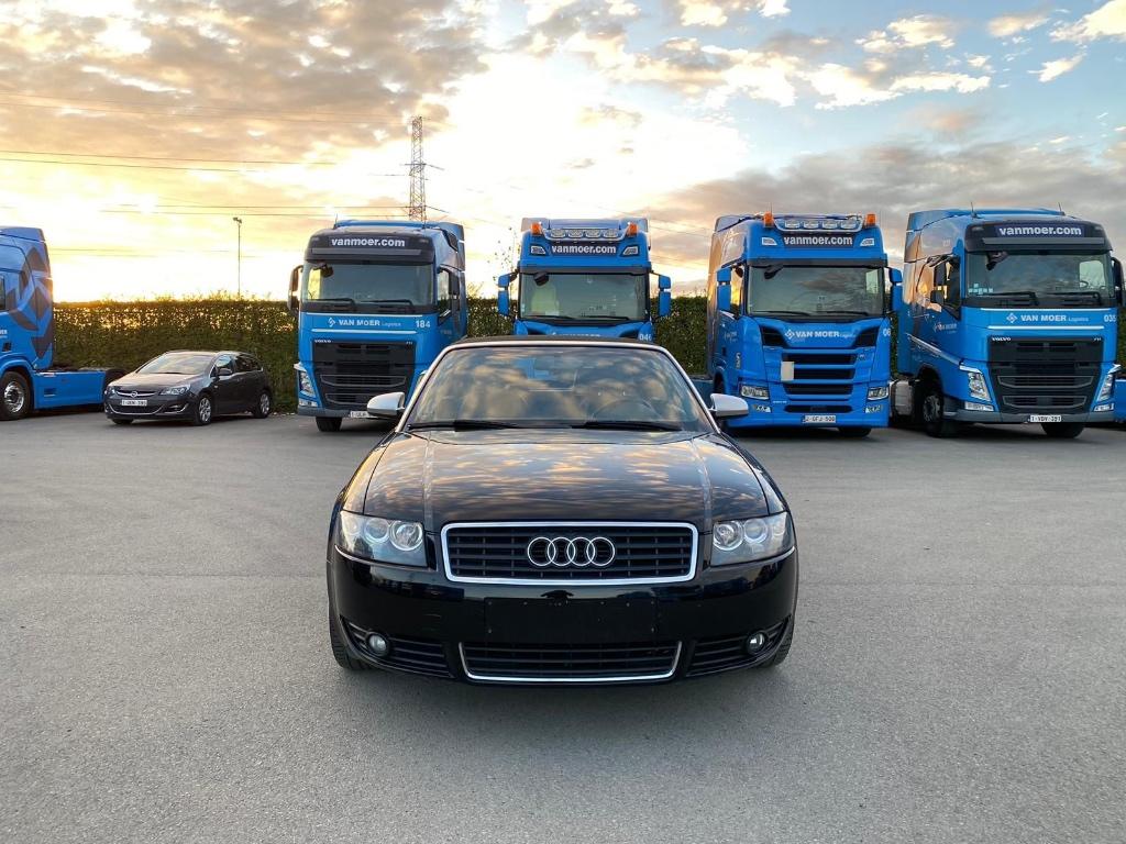 Audi A4 S line Cabrio 2L Benzine / 2005 / 156000.km., Auto's, Audi, Cabriolet, A4, Bedrijf, Handgeschakeld