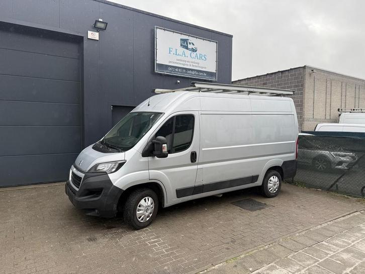 PEUGEOT BOXER 2.0HDI BJ2019 EURO6D AIRCO NAVIGATIE TREKHAAK, Auto's, Bestelwagens en Lichte vracht, Bedrijf, Te koop, ABS, Achteruitrijcamera