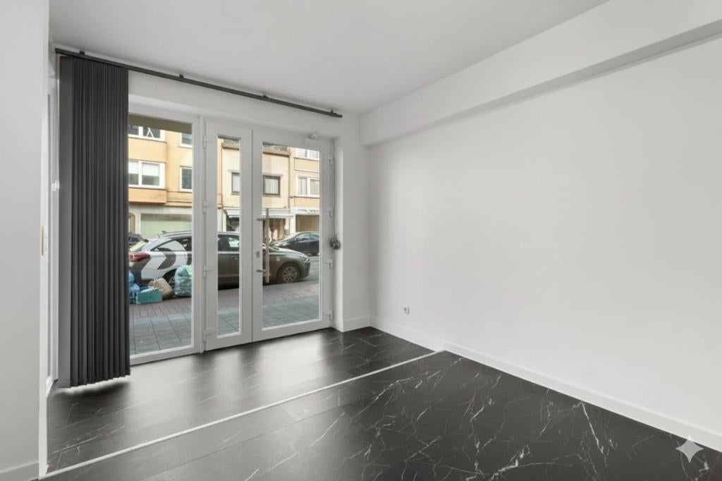 Handelsruimte van 21 m², Immo, Anti-kraak, Oostende