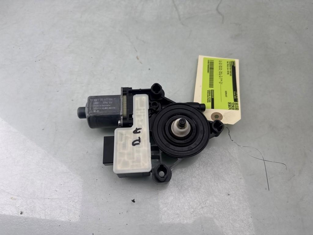 MOTEUR LEVE VITRE ELECTRIQUE Volkswagen Polo VI (AW1), Utilisé, Volkswagen
