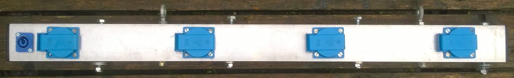 Balk voor licht 4x schuko, PowerCon - in, Ophalen of Verzenden, Gebruikt, Instrumentstandaard, Licht of Laser